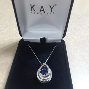 Sapphire neckless with diamonds